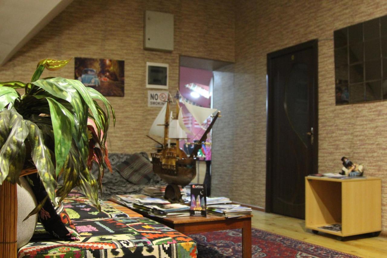 Cth-Baku-Hostel Bagian luar foto